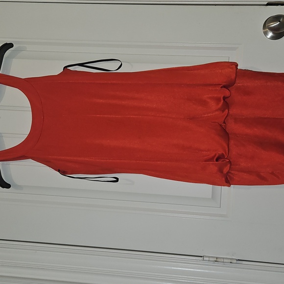 Dress - Picture 5 of 6